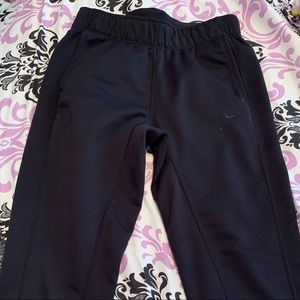 Nike Therma-fit women’s sweatpants